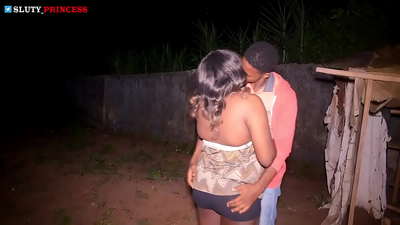 Gateromantikk og het sex med en lubben jente fra klubben