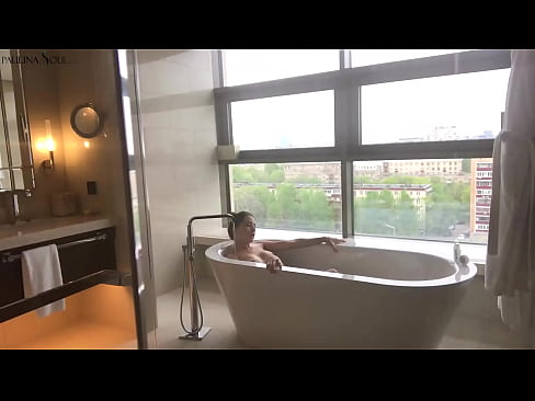 ❤️ En fantastisk babe som lidenskapelig rykker av seg fitta på badet ❌ Porno ved no.pornado-co.ru ❌